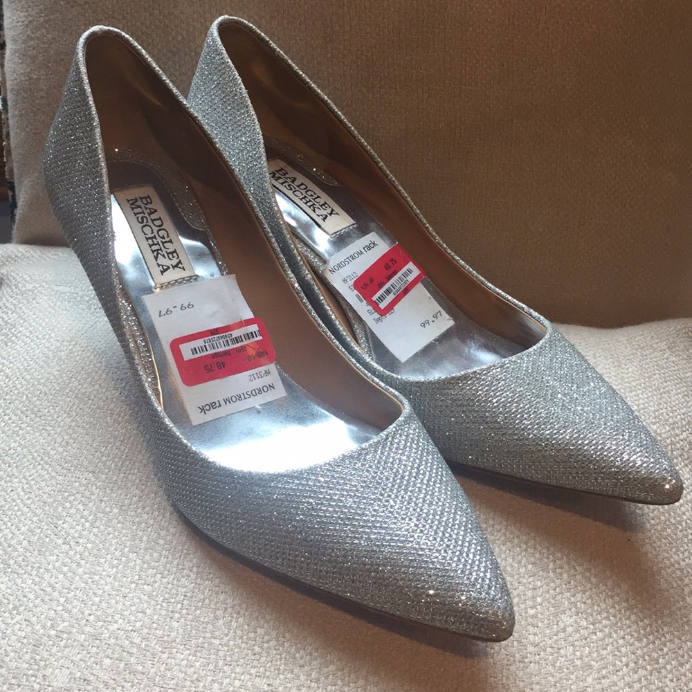 Badgley Mischka Silver Glitter Pointed-toe Heels